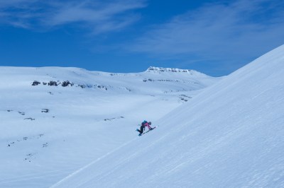 donna bootpacking iceland