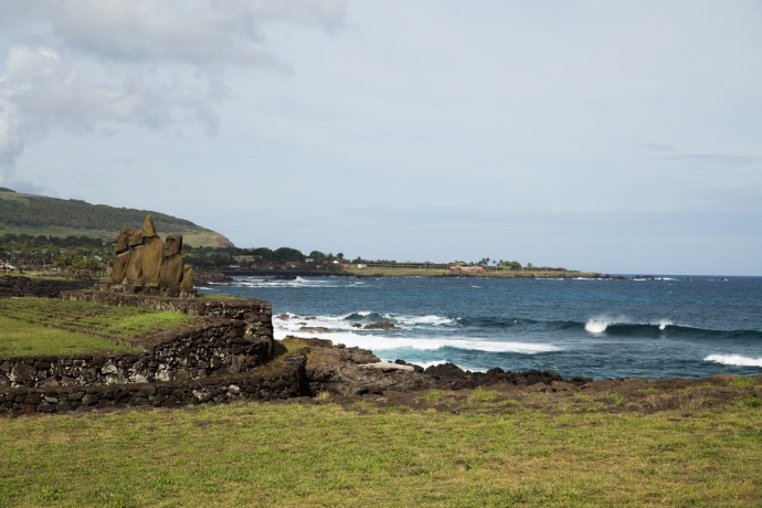 Looking from Tahai towards the rest of Honga Roa